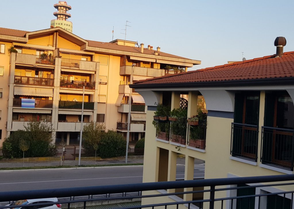 Vendita Appartamenti Verona - APPARTAMENTO ULTIMO PIANO CON DUE TERRAZZE Località San Michele